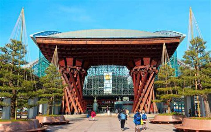 金沢駅から東金沢駅へ：ルート・所要時間・乗り換えの実用ガイド