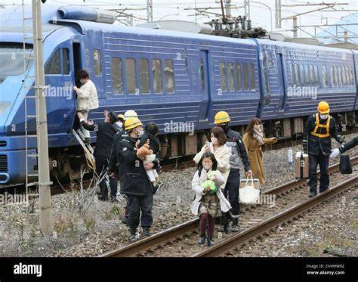 鳴尾・武庫川女子大前駅ガイド｜乗り換え、周辺、行き方を地図感覚で